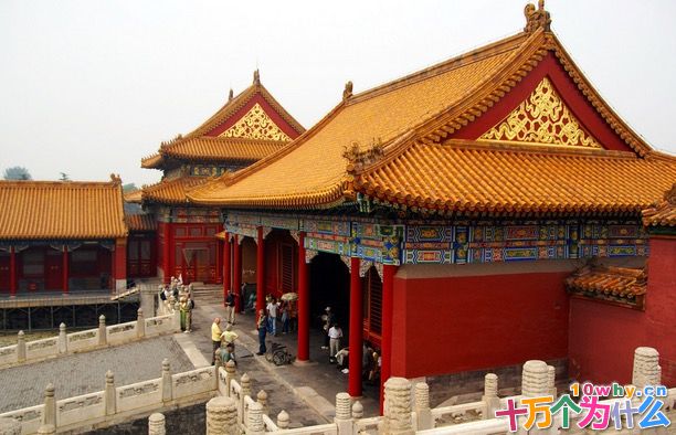 为什么故宫建筑多用“红”、“黄”与“青绿”