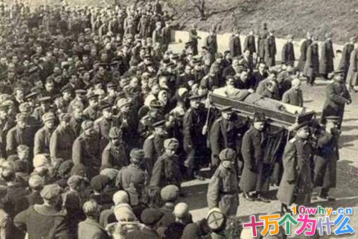 苏联装甲大将瓦图丁是怎么死的? 苏联装甲大将瓦图丁是怎么死的?