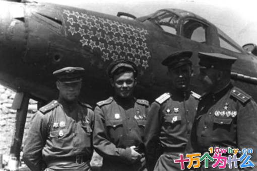 苏联王牌飞行员阔日杜布有多狠?狠起来连自己都打