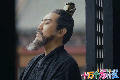 《三国演义》中曹操为什么是一个奸臣?罗贯中是怎样看待曹操的?