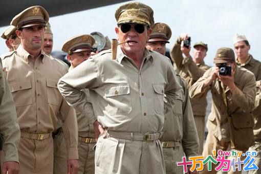 麦克阿瑟为何会被解职?他到底犯了什么错误? 麦克阿瑟为何会被解职?他到底犯了什么错误?