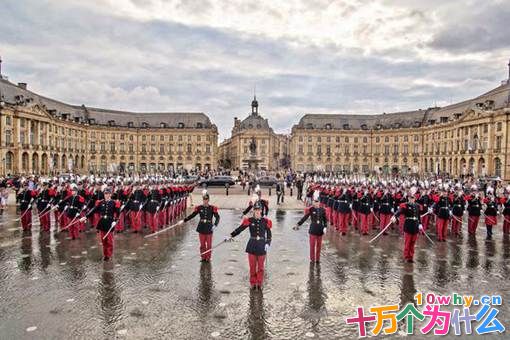 戴高乐成为法国总统后为何首先选择访问中国? 戴高乐成为法国总统后为何首先选择访问中国?