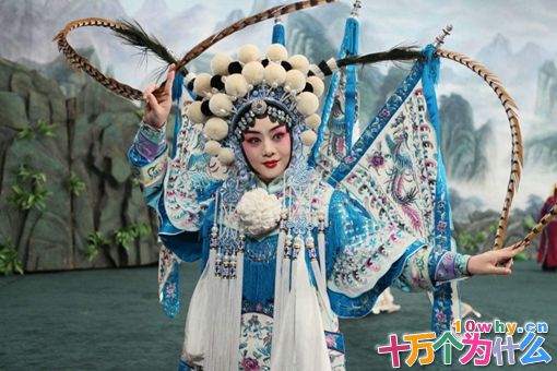 京剧第一美人李胜素是一位什么样的人? 京剧第一美人李胜素是一位什么样的人?