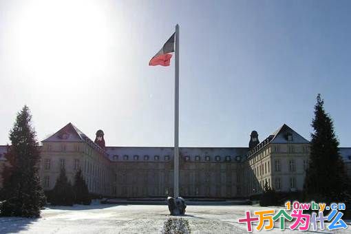 戴高乐成为法国总统后为何首先选择访问中国? 戴高乐成为法国总统后为何首先选择访问中国?