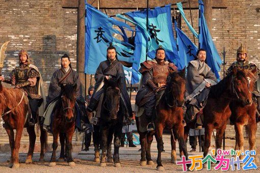 身为袁绍亲弟弟的袁术,为什么看不起袁绍?