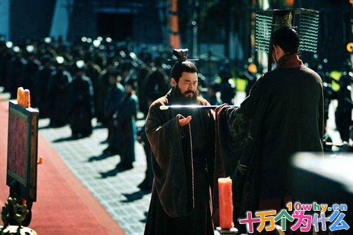 曹操挟持汉献帝有什么用?曹操为什么要挟持汉献帝?