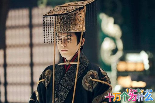 吕不韦为什么要帮助嬴异人?嬴异人是个怎样的人?