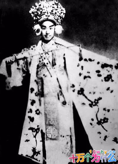 弘一法师简介 弘一法师的故事