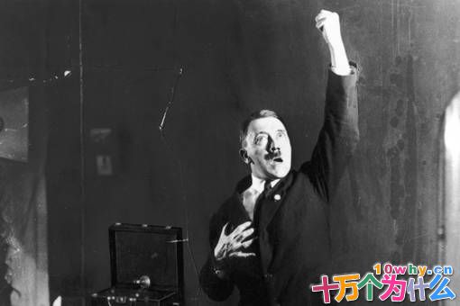 希特勒的演讲为何能让德国疯狂?分享一篇希特勒演讲的原文