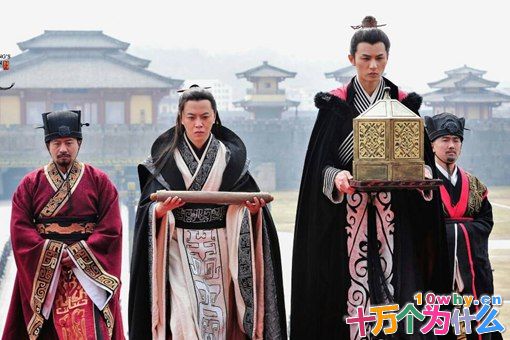 荆轲刺秦时秦舞阳是真的害怕了吗?12岁就能当街杀人为何会害怕?