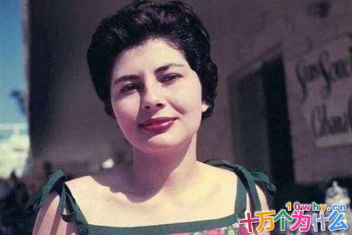 伊朗末代国王的皇后都有谁?一个比一个漂亮,一个比一个惨