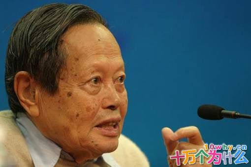 物理学家杨振宁与爱因斯坦有什么关系?杨振宁对我国有哪些贡献?
