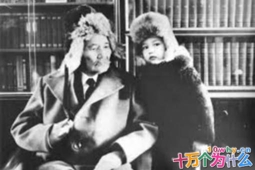 包尔江·玛穆什有哪些军事贡献?为何说他是二战期间最伟大的哈萨克人? 包尔江·玛穆什有哪些军事贡献?为何说他是二战期间最伟大的哈萨克人?