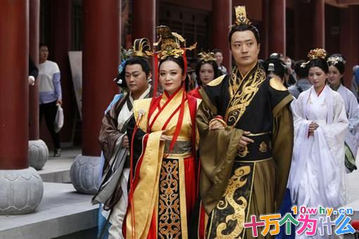 嬴政和芈月什么关系?