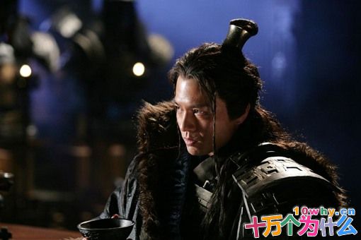 韩信为什么甘愿受胯下之辱?