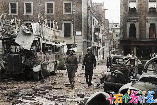 德国人是如何评价战争狂人希特勒的?希特勒为何会成为德国的禁忌?