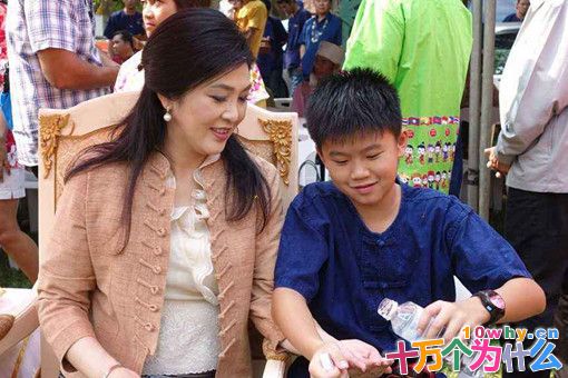 英拉并没有结婚,为何却有个16岁的孩子?