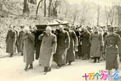 苏联装甲大将瓦图丁是怎么死的? 苏联装甲大将瓦图丁是怎么死的?