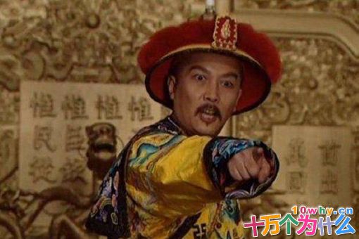 曾静是谁?雍正在的时候没人敢动他,为何乾隆一登基就立马把曾静给杀了?