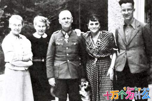 隆美尔被逼自杀后,他的遗孀和子女后来的人生是怎样的?