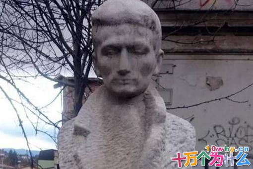 历史上真实的瓦尔特·佩里奇是怎样的?揭秘瓦尔特的诞生